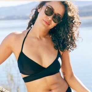 NWT Aerie‎ American Eagle Black Wrap Around Scoop Bikini Top Size Small